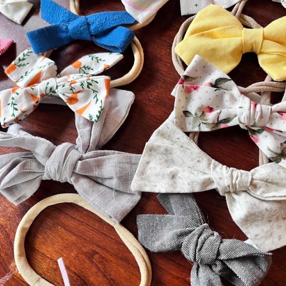 Large Baby Girls Bundle of Hair Bows and Headbands- Size 0-12m - Picture 2 of 5
